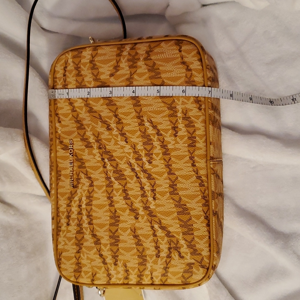 SOLD 🌟 NEW 🌟 Michael Kors Lg Jet Set Crossbody Bag - Picture 5 of 9